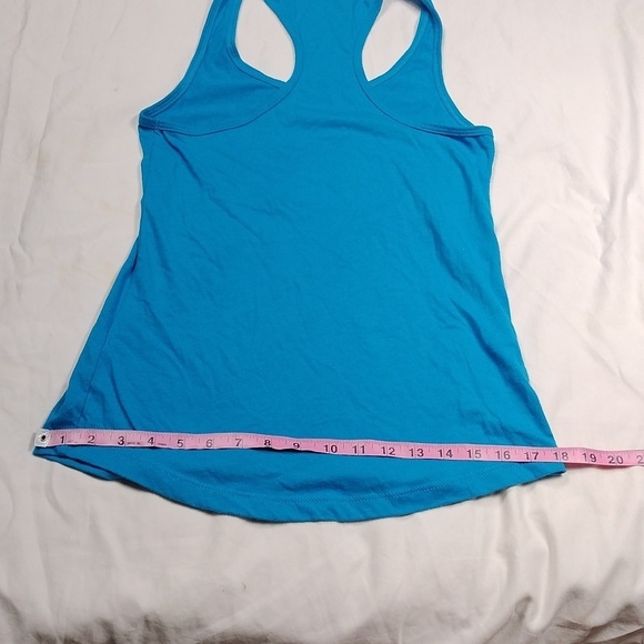 Fiesta women's tank top size medium - Picture 9 of 9